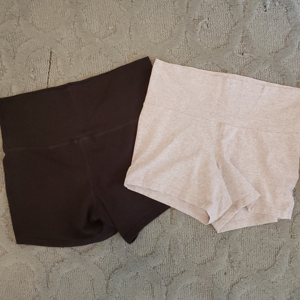 Old Navy Maternity Shorts